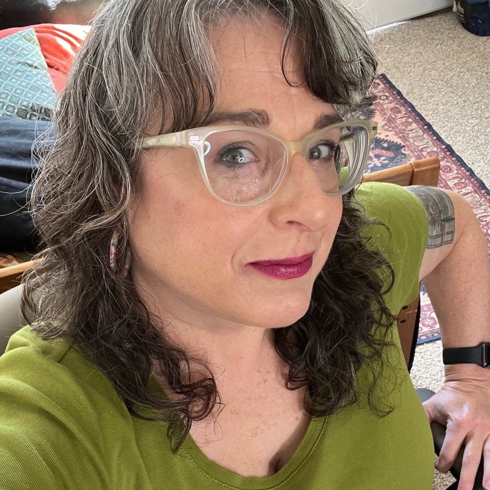 Meet your Posher, Cate